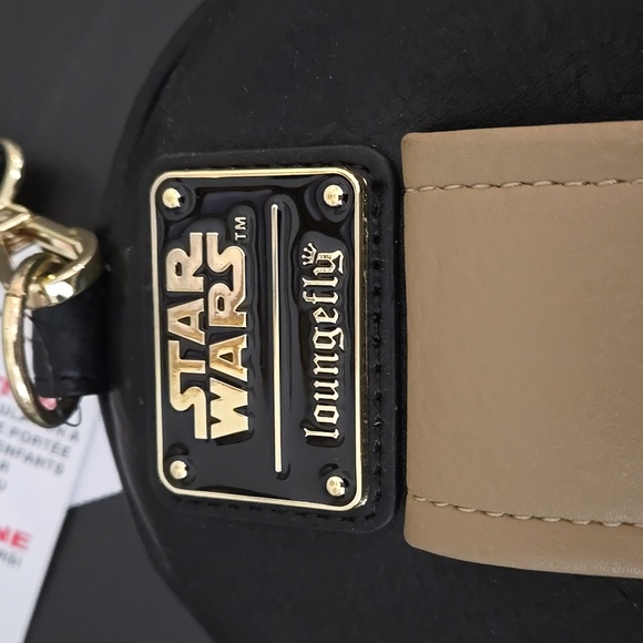 The Child Mandalorian Baby Yoda Star Wars Loungefly Wristlet Belt Bag Disney - Picture 5 of 8